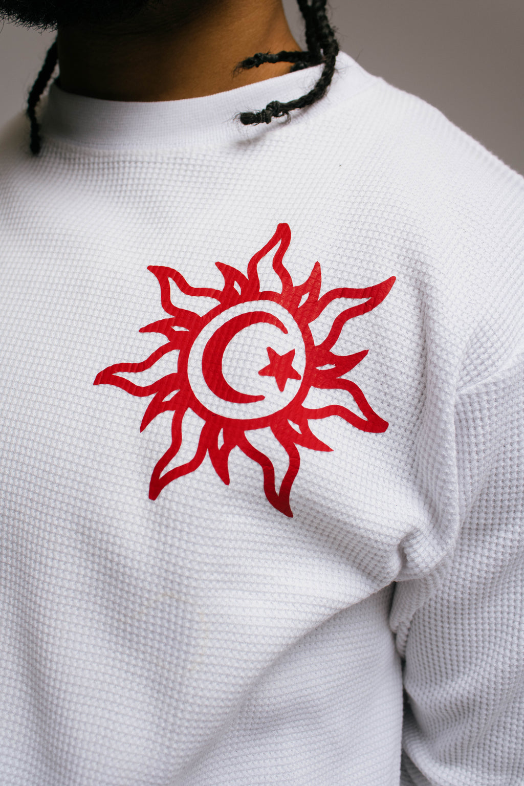 'Somewhere on Earth' Thermal Long Sleeves