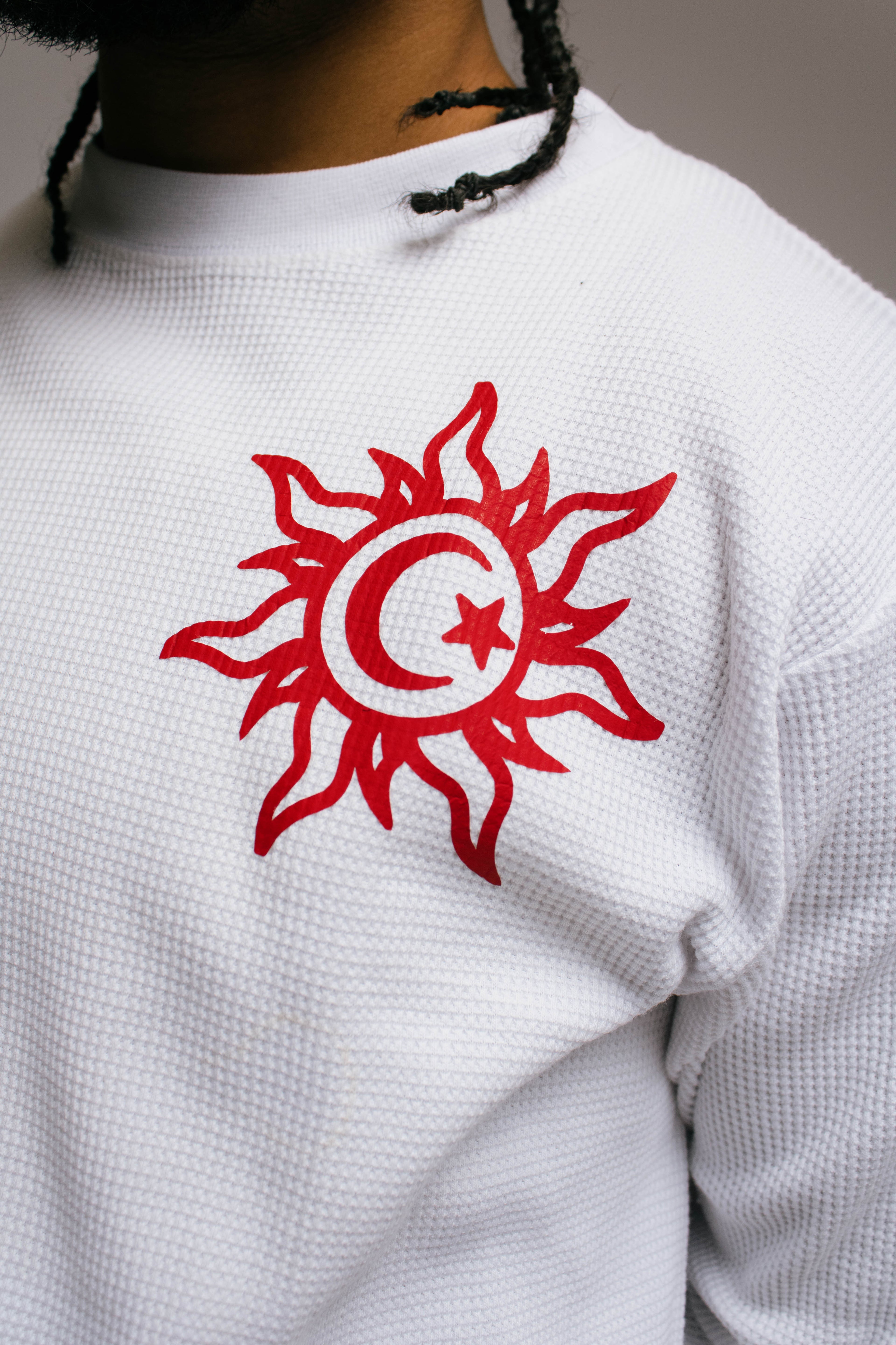 'Somewhere on Earth' Thermal Long Sleeves